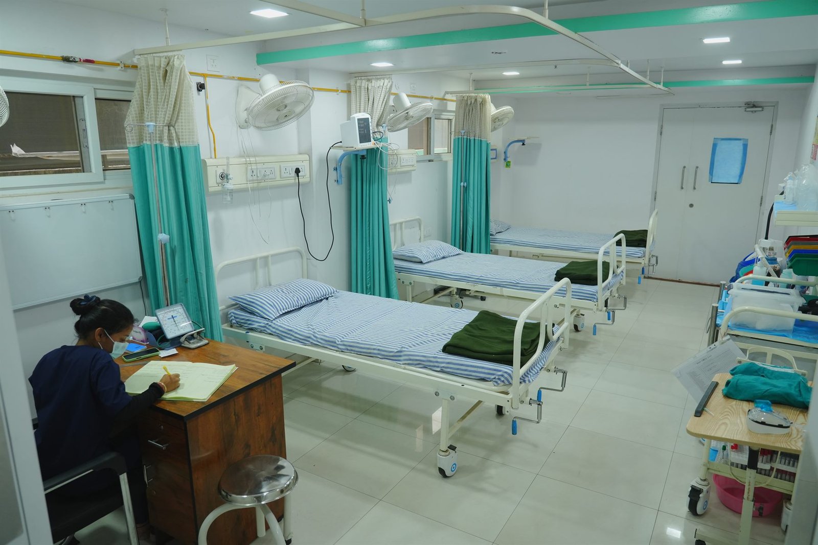 Jiva Hospitals ICU and ward beds