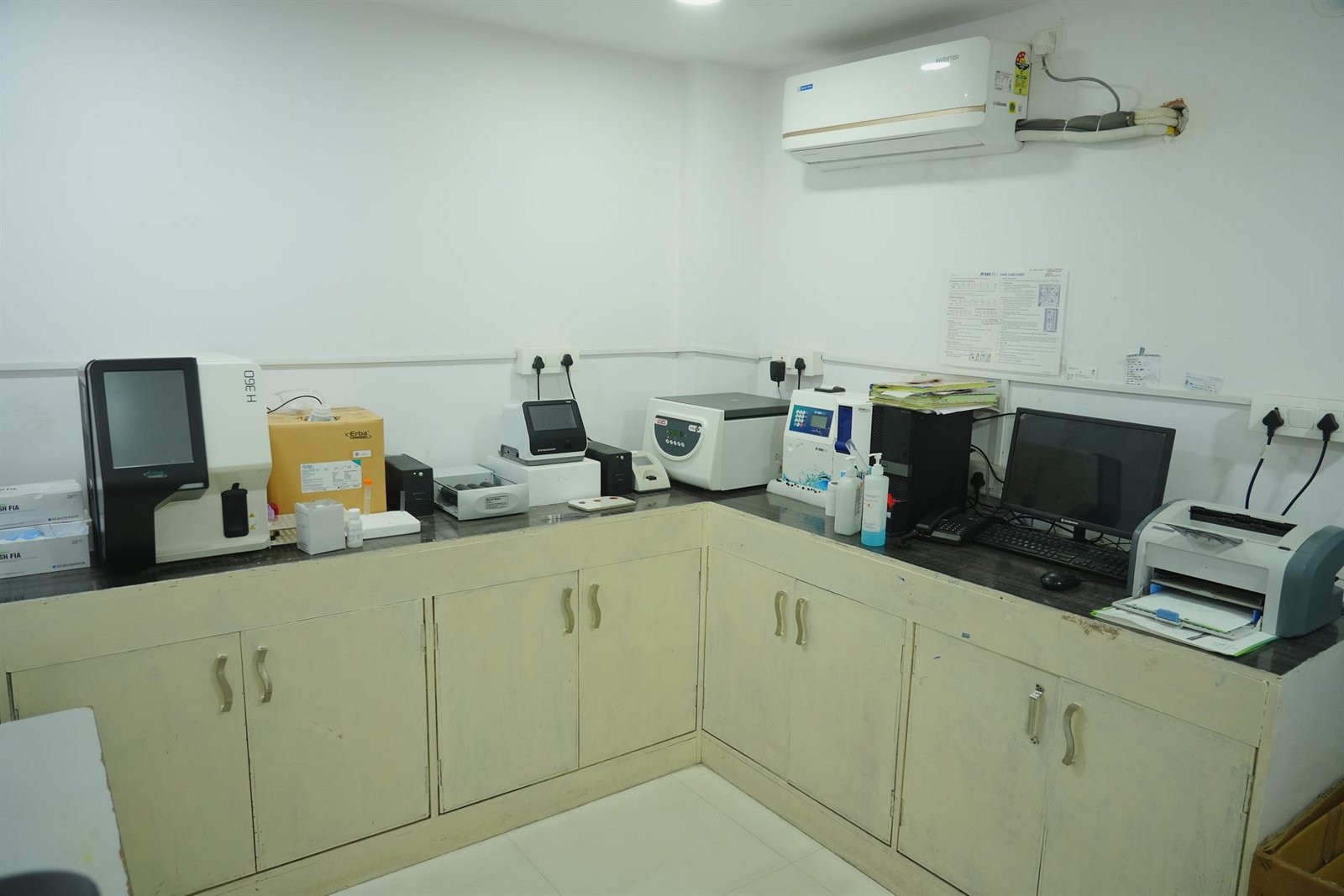 Jiva Hospitals lab and diagnostics room